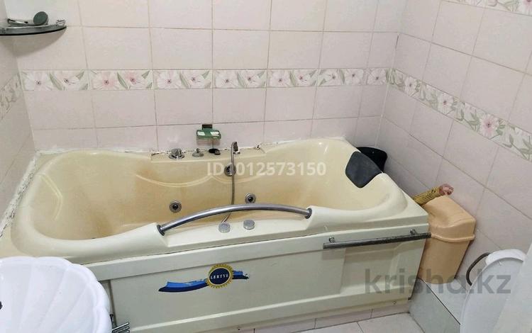 2-бөлмелі пәтер · 45 м² · 4/4 қабат, Аувезва 41, бағасы: 220 000 ₸ в Астане, р-н Байконур — фото 2
