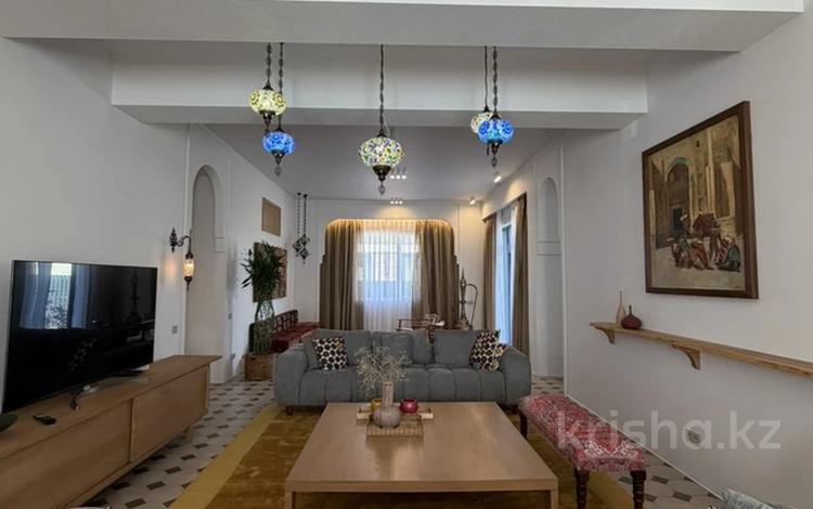 Отдельный дом · 4 комнаты · 215 м² · 6 сот., Алатауская трасса 33 — Алатауская трасса 33 за 225 млн ₸ в Алматы — фото 2
