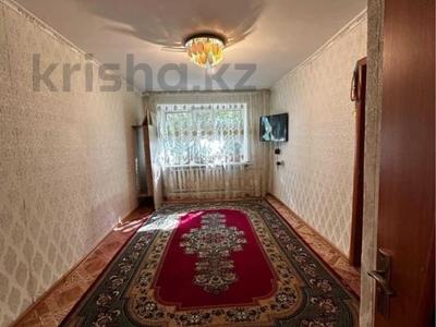 3-бөлмелі пәтер · 50 м² · 1/5 қабат, Жаңа қала ш/а., Штурманская 1/3, бағасы: 14.5 млн ₸ в Караганде, Казыбек би р-н