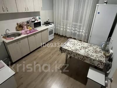 1-комнатная квартира, 47 м², 5/10 этаж помесячно, Жибек жолы 11 за 130 000 〒 в Усть-Каменогорске, Ульбинский