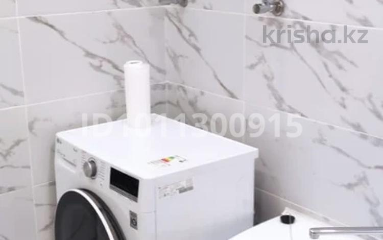 3-комнатная квартира · 82 м² · 2/5 этаж, Жамакаева 254/2 за 550 000 ₸ в Алматы, Медеуский р-н — фото 3