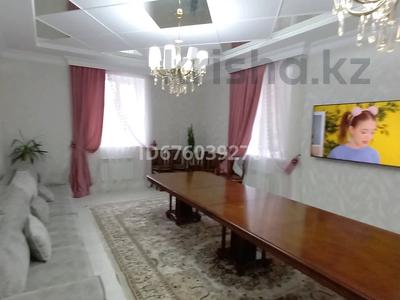 Жеке үй · 7 бөлме · 300 м² · 2 жүзд., Ул.Рабочая 91 — Жиенбаева, бағасы: 60 млн ₸ в Актобе