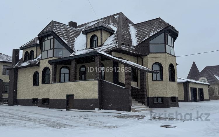 Отдельный дом · 10 комнат · 800 м² · 10 сот., Чкалова за 200 млн 〒 в Сарани — фото 2