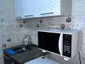 1-бөлмелі пәтер · 55 м² · 4/5 қабат, 2 ш/а., бағасы: 14 000 ₸ в Актобе, мкр 8 — фото 2
