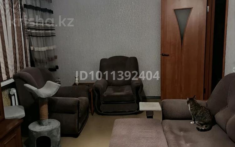 4-бөлмелі пәтер · 90 м² · 2/5 қабат, улица Молодежная, участок 57, бағасы: 16 млн ₸ в Шахтинске — фото 2