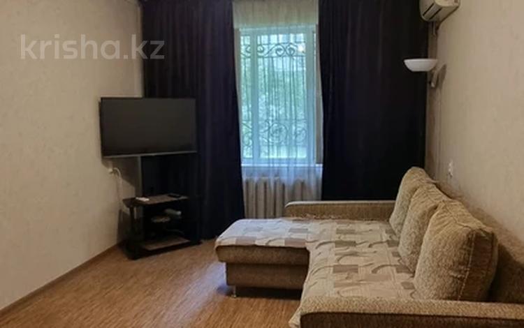 1-комнатная квартира, 35 м², 1/5 этаж помесячно, Наурызбай батыра 24 за 210 000 〒 в Алматы, Алмалинский р-н — фото 2