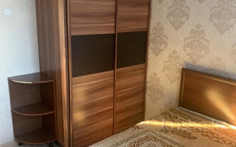 2-бөлмелі пәтер, 50 м², 4/5 қабат тәулігіне, Жастар мкр, бағасы: 12 000 〒 в Талдыкоргане, мкр Жастар — фото 2