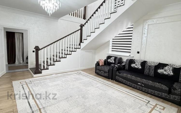 Отдельный дом · 4 комнаты · 273 м² · 11 сот., Талапкер за 70 млн ₸ — фото 2