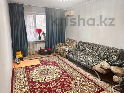 3-бөлмелі пәтер, 72 м², 3/5 қабат, мкр Аксай-3 34 — Момышулы, бағасы: 40.3 млн 〒 в Алматы, Ауэзовский р-н