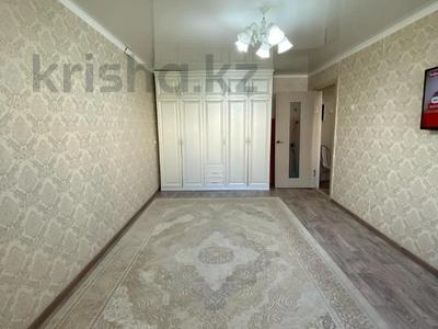 Продажа квартир в Актюбинской обл.: 1-комнатная квартира · 33 м² · 4/5 этаж, Алии Молдагуловой за 13.5 млн 〒 1-комнатная квартира · 33 м² · 4/5 этаж, Алии Молдагуловой за 13.5 млн 〒 в Актобе