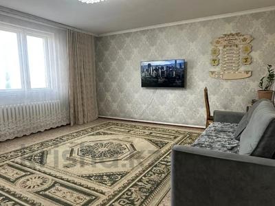 Отдельный дом · 5 комнат · 220 м² · 6 сот., Карьерная 15 за 75 млн ₸ в Семее