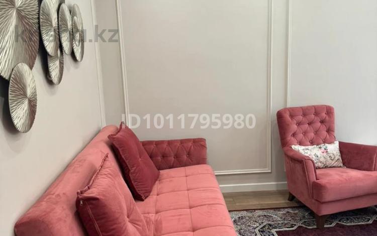 2-комнатная квартира · 64.7 м² · 9/14 этаж, Райымбека 210/5 за 400 000 ₸ в Алматы, Алмалинский р-н — фото 2