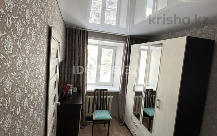 2-комнатная квартира, 43.9 м², 3/4 этаж, Тохтарова 15 за 5.5 млн 〒 в Алтае — фото 2