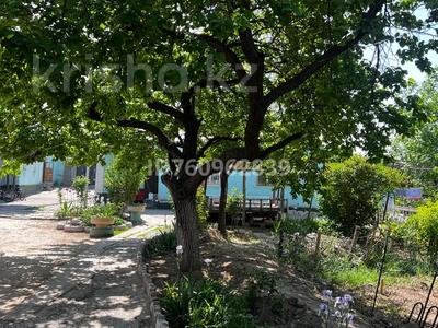 Продажа домов и дачи в Шымкенте: Отдельный дом · 5 комнат · 135 м² · 12 сот., Буркитбаев 32 за 30 млн 〒 Отдельный дом · 5 комнат · 135 м² · 12 сот., Буркитбаев 32 за 30 млн 〒 в Шымкенте, Туран р-н