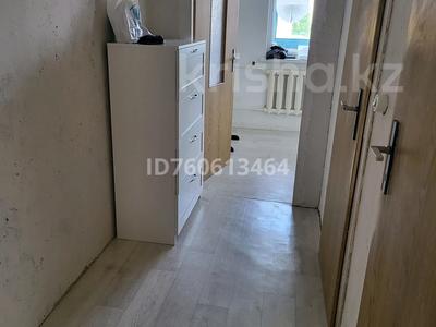 1-комнатная квартира · 30.8 м² · 3/5 этаж, 10 микрорайон 12 — Находится возле ренко за 12 млн 〒 в Аксае
