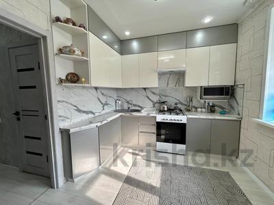 3-комнатная квартира · 86 м² · 2/5 этаж, Микр Аэропорт 3 за 35 млн 〒 в Костанае