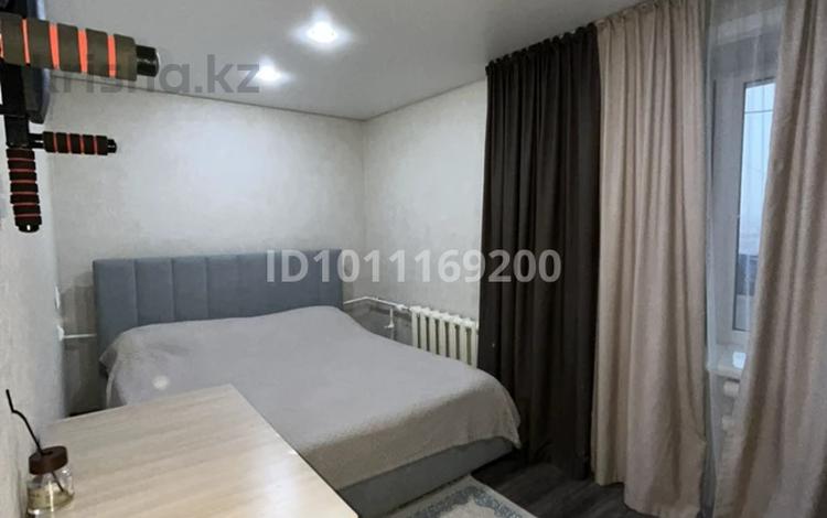 3-комнатная квартира · 51 м² · 5/5 этаж, 50 лет Октября — Район Айгуля за 15 млн ₸ в Рудном — фото 7