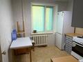 1-комнатная квартира · 38.2 м² · 3/9 этаж, мкр Юго-Восток, мкр Орбита 4 — остановка Карагандинец, напротив рынка Орбита за 15 млн ₸ в Караганде, Казыбек би р-н — фото 2
