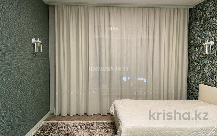 2-бөлмелі пәтер · 102.7 м² · 3/5 қабат, Шевцова 30 — Остановка Досафф, бағасы: 50 млн ₸ в Уральске — фото 2