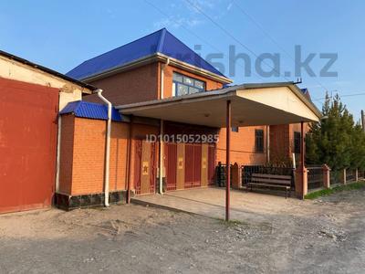 Жеке үй · 7 бөлме · 250 м² · 800 жүзд., Кастеева 5 — Қазақстан қонақ үйіңнің жанында Б.Майлина көшесімен қиылысады, бағасы: 130 000 ₸ в Туркестане