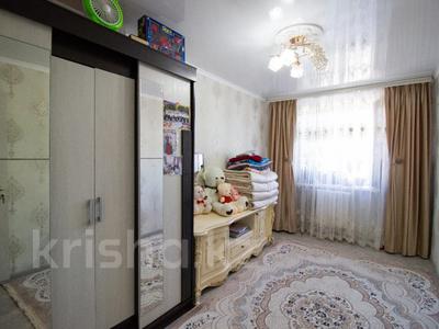 2-комнатная квартира, 40 м², 3/3 этаж, акын сара за 11.8 млн 〒 в Талдыкоргане