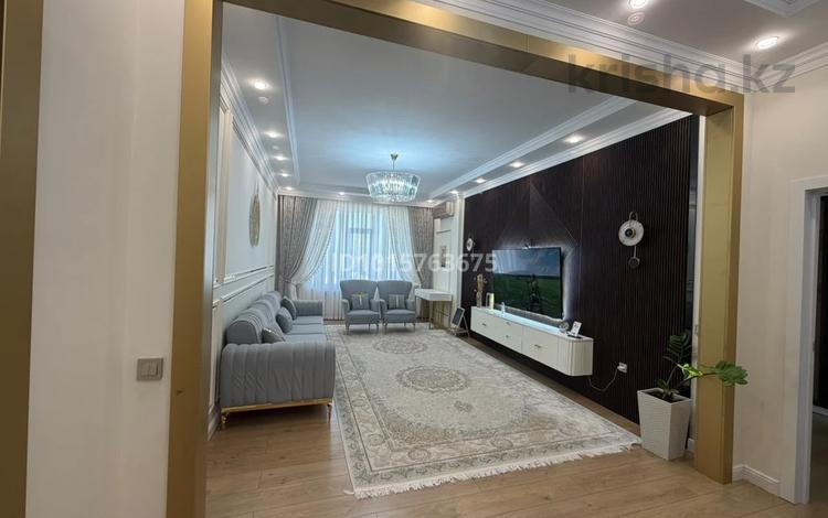 4-бөлмелі пәтер · 120 м² · 17/20 қабат, Микрорайон Мамыр-1 26/1, бағасы: 105 млн ₸ в Алматы, Ауэзовский р-н — фото 2