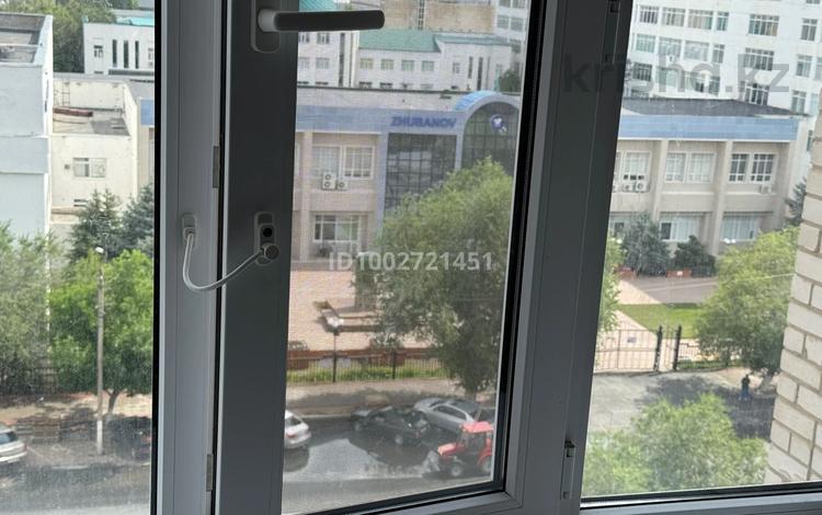 1-комнатная квартира · 40 м² · 8/9 этаж, мкр 8 282 за 10 млн ₸ в Актобе — фото 6
