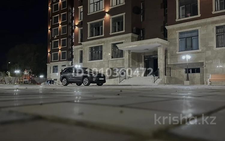 2-бөлмелі пәтер · 75 м² · 3/7 қабат, Нуртас Ондасынов 16Б, бағасы: 54.8 млн ₸ в Атырау, мкр Жилгородок — фото 41