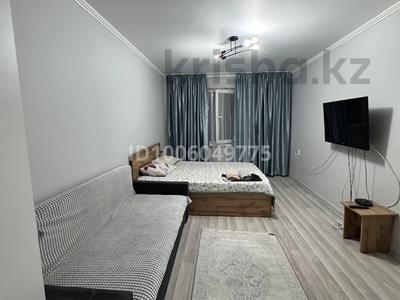 1-комнатная квартира · 34 м² · 2/5 этаж, Райымбека 82/90 — Райымбека-Конаева за 2 000 ₸ в Алматы, Медеуский р-н