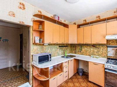 2-комнатная квартира, 60 м², 3/5 этаж помесячно, Толе Би 125 за 250 000 〒 в Алматы, Алмалинский р-н