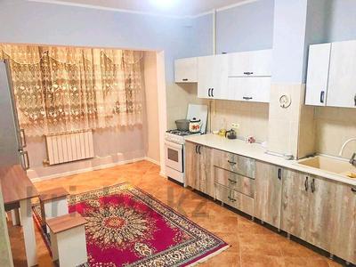 3-бөлмелі пәтер, 80 м², 1/9 қабат, мкр Аксай-4 58, бағасы: 44 млн 〒 в Алматы, Ауэзовский р-н