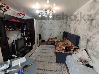 2-комнатная квартира · 43 м² · 2/5 этаж, Самал 9 — медицинский центр "Ясмин" за 15.8 млн 〒 в Талдыкоргане, мкр Самал