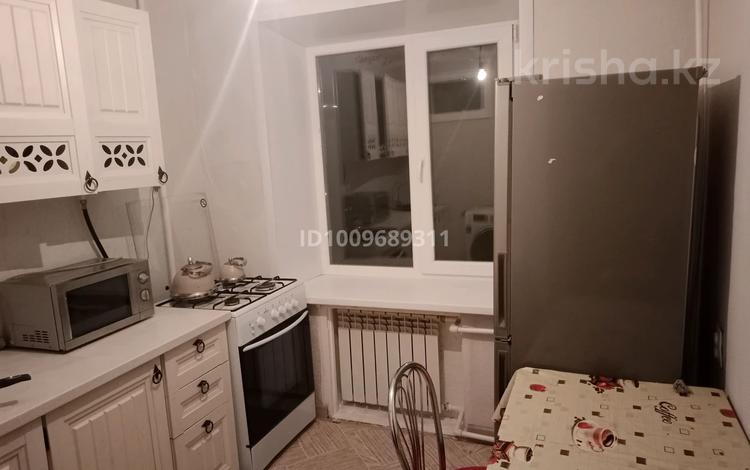 1-комнатная квартира · 30 м² · 4/5 этаж, мкр 8 271/1 за 130 000 〒 в Актобе — фото 2