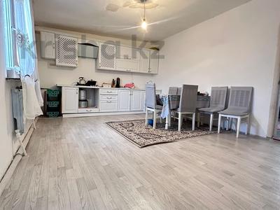 Отдельный дом · 3 комнаты · 100 м² · 4 сот., Роза Багланова 4 за 15.5 млн 〒 в Уральске