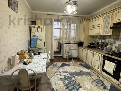 2-комнатная квартира · 65 м² · 7/9 этаж, мкр. Алтын орда, ораза татеулы за 26.8 млн 〒 в Актобе