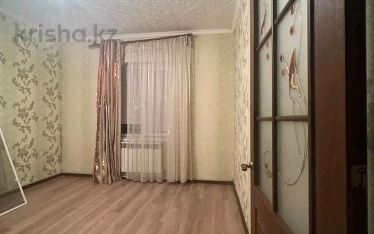 3-комнатная квартира, 65 м², 4/5 этаж помесячно, мкр Нижний отырар за 130 000 〒 в Шымкенте, Аль-Фарабийский р-н — фото 2