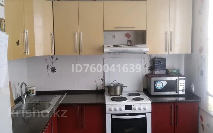 4-комнатная квартира · 90 м² · 4/5 этаж, Караменде би 6 — Рядом рынок,напротив Керуен за 26 млн 〒 в Балхаше — фото 3