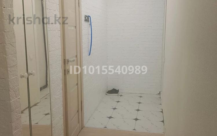 2-бөлмелі пәтер · 44 м² · 1/2 қабат, 21-шағынаудан, Пришахтинск, сводная 3 — остановка новостройка, бағасы: 11 млн ₸ в Караганде, Алихана Бокейханова р-н — фото 2