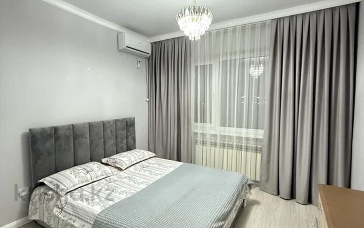 3-бөлмелі пәтер · 80 м² · 4/9 қабат, мкр Центральный, Момыш Улы 27 — Драм театр, бағасы: 23 000 〒 в Атырау — фото 2