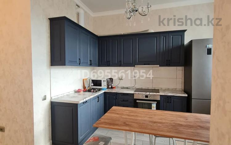 2-комнатная квартира, 70 м² помесячно, Мәңгілік Ел 21