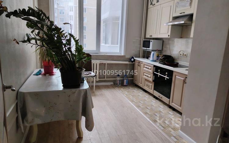 3-комнатная квартира · 120 м² · 5/10 этаж, А. Бокейханова 8 — 9 поликлиники, Ген прокуратура, президентский парк за 350 000 〒 в Астане, Есильский р-н — фото 2