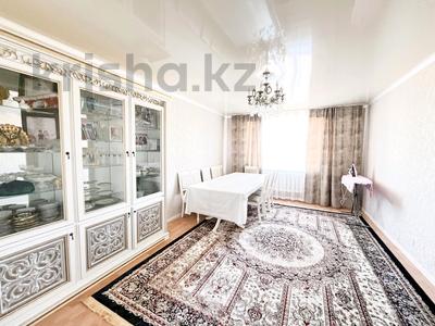 4-комнатная квартира, 92 м², 5/5 этаж, мкр Жастар за 28 млн 〒 в Талдыкоргане, мкр Жастар