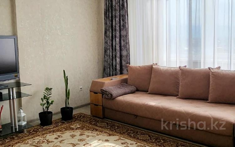 2-комнатная квартира · 70 м² · 11/13 этаж, мкр Аксай-5, Садвакасова 3б — Момышулы/Жубанова за 47 млн ₸ в Алматы, Ауэзовский р-н — фото 2