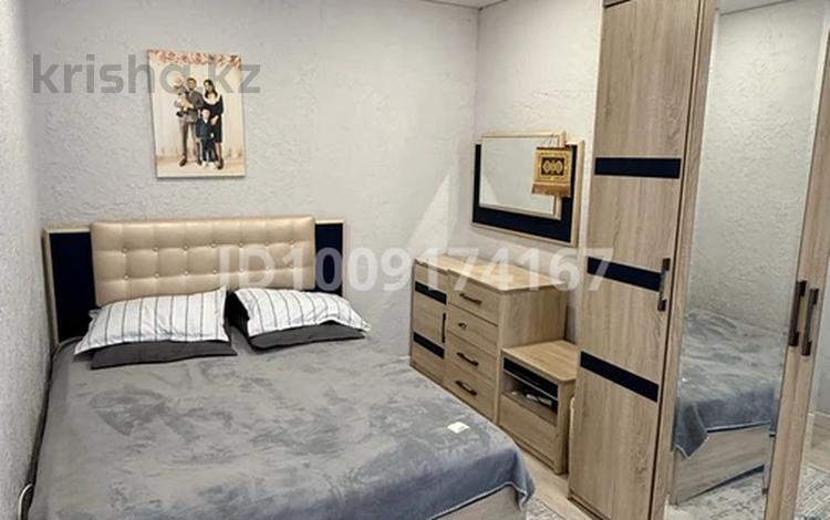 4-комнатная квартира · 90.9 м² · 2/2 этаж, мкр Михайловка , Бадина 211 — Стекляшка за 20.5 млн ₸ в Караганде, Казыбек би р-н — фото 2