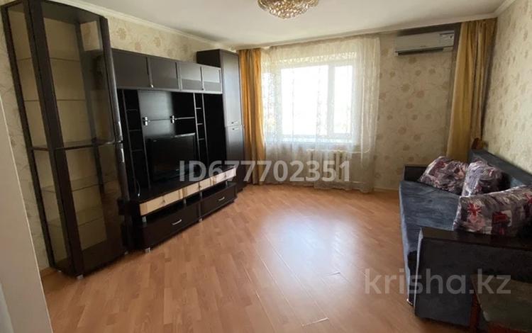 3-бөлмелі пәтер, 73 м², 8/10 қабат ай сайын, Пушкина 100, бағасы: 200 000 〒 в Семее — фото 5