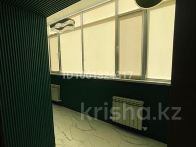 3-комнатная квартира · 140 м² · 3/5 этаж, мкр. Алтын орда 23 Д за 50 млн 〒 в Актобе