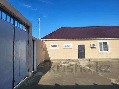 Отдельный дом · 3 комнаты · 162 м² · 8 сот., мкр Аксай, 13проезд 16 за 27 млн ₸ в Атырау