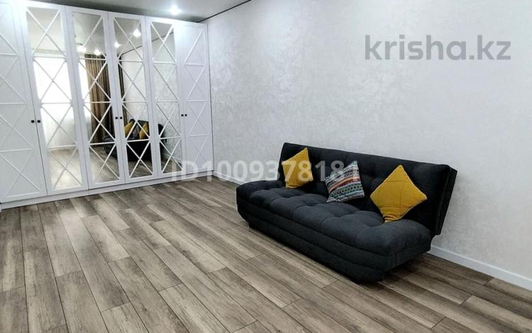 2-комнатная квартира · 63.2 м² · 3/5 этаж, мкр. Алтын орда 17г за 27.5 млн ₸ в Актобе — фото 2