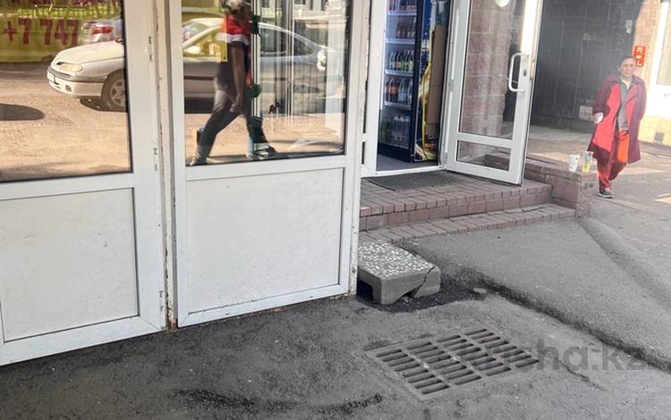 Магазины и бутики · 70 м² за 153 млн ₸ в Алматы, Бостандыкский р-н — фото 2