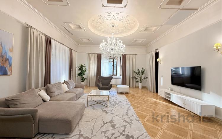 4-комнатная квартира · 204 м² · 1/4 этаж, Керей-Жәнібек хандар 276/15 за 1.7 млн ₸ в Алматы, Медеуский р-н — фото 2